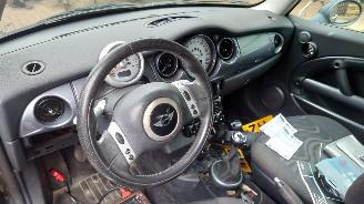 Mini One 2003 1.6 16v W10B16A Zwart 668 onderdelen picture 15