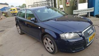 Audi A3 8P 2006 1.6 FSI BLF HBM Blauw LZ5J onderdelen picture 8