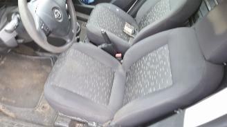 Opel Combo 2012 1.3 CDTI A13FD Wit 249 onderdelen picture 17