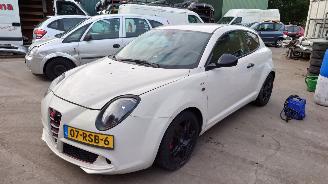 skadebil auto Alfa Romeo MiTo 2011 1.3 JTD 199B4 Wit 251/A onderdelen 2011/8