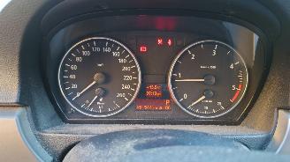 BMW 3-serie E91 2006 320D 204D4 M47N20 Grijs 354 onderdelen picture 19