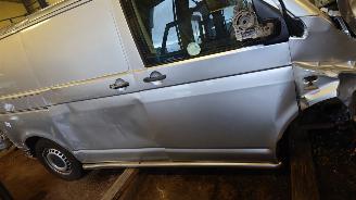 Volkswagen Transporter T5 2005 1.9 TDI AXB GTV Zilver LA7W onderdelen picture 8