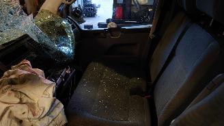 Volkswagen Transporter T5 2005 1.9 TDI AXB GTV Zilver LA7W onderdelen picture 14