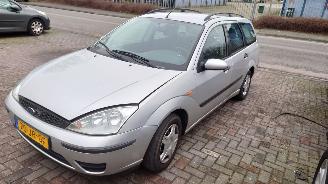 Purkuautot passenger cars Ford Focus 2002 1.6 16v FYDD Grijs Moondust Silver onderdelen 2002/7