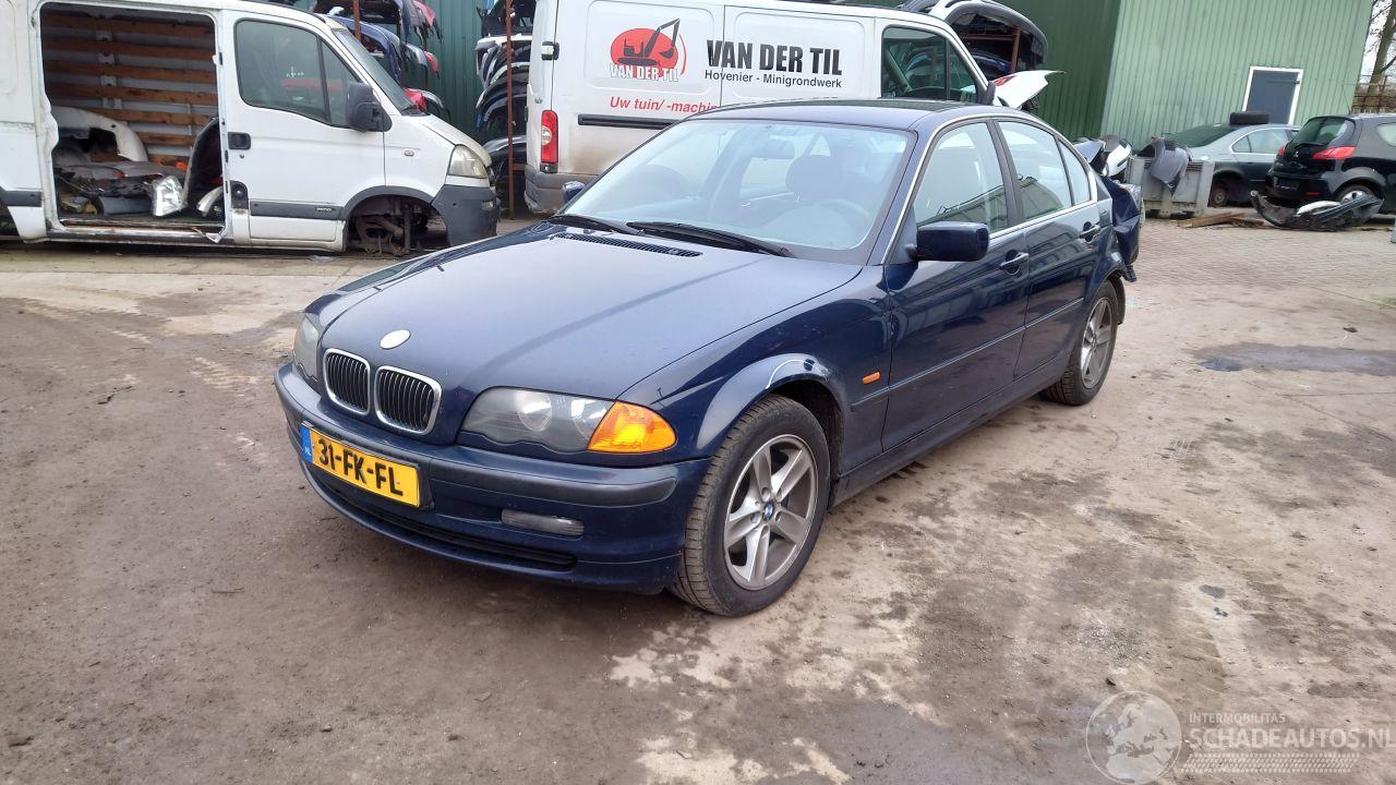 BMW 3-serie E46 2000 323i 256S4 blauw 263 onderdelen