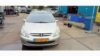 Uttjänta bilar auto Peugeot 307 307 SW (3H), Combi, 2002 / 2008 2.0 16V 2004/2