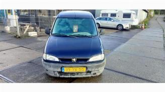 Salvage car Peugeot Partner Partner, Van, 1996 / 2015 2.0 HDi 2001/5