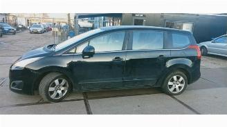 Peugeot 5008 5008 I (0A/0E), MPV, 2009 / 2017 1.6 HDiF 16V picture 2