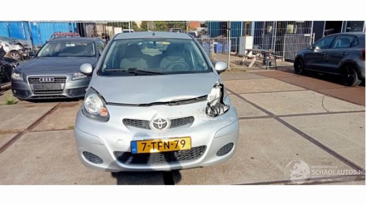 Toyota Aygo Aygo (B10), Hatchback, 2005 / 2014 1.0 12V VVT-i