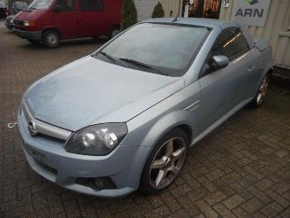 Démontage voiture Opel Tigra  2006/1
