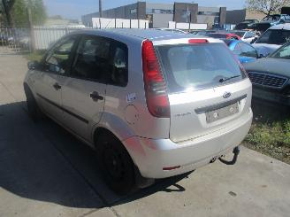 Ford Fiesta  picture 3