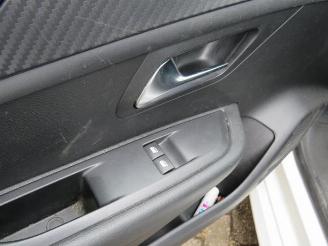 Peugeot 208 208 II (UB/UH/UP), Hatchback 5-drs, 2019 1.2 Vti 12V PureTech 75 picture 19