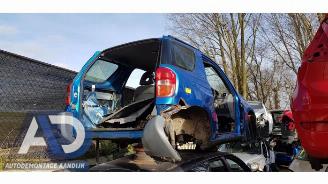Toyota Rav-4 RAV4 (A2), Terreinwagen, 2000 / 2005 2.0 16V VVT-i 4x4 picture 3