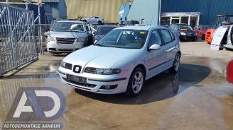 Vrakbiler auto Seat Leon Leon (1M1), Hatchback 5-drs, 1999 / 2006 1.6 16V 2005