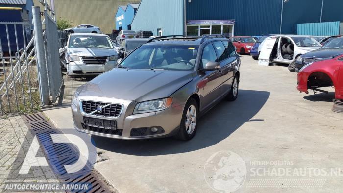 Volvo V-70 V70 (BW), Combi, 2007 / 2016 2.4 D5 20V