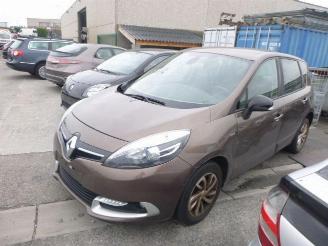 Renault Scenic 1.6 DCI picture 2
