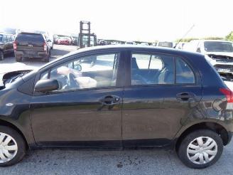 Toyota Yaris 1.0  1KR-FE picture 6