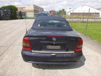Opel Astra 1.6 picture 8
