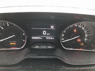 Peugeot 2008 1.2 HMZ AUTOMATIQUE picture 19