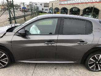 Peugeot 208 1.5 HDI YH01 picture 5
