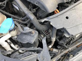 Volkswagen Golf 2.0 TFSI  R 4 MOTION picture 9