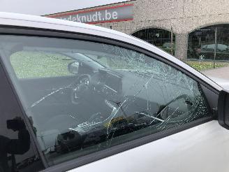 Peugeot 3008 1.6 HYBRID 225 picture 16