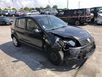 Dacia Sandero 1.4 picture 2