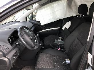 Toyota Corolla-verso 2.2 D4D picture 6