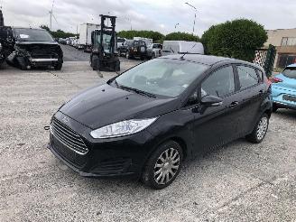 damaged passenger cars Ford Fiesta 1.0 TURBO 2015/6