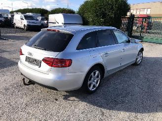 Salvage car Audi A4 2.0 TDI 120 2011/5