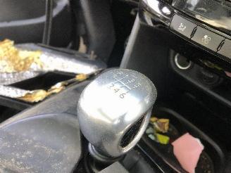 Peugeot 2008 1.5 hdi  GT LINE picture 12