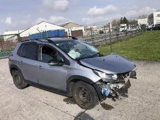 Peugeot 2008 1.5 hdi  GT LINE picture 3