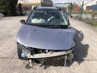 Peugeot 2008 1.5 hdi  GT LINE picture 10