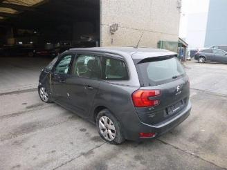 Citroën C4-picasso 1.6 hdi  7 places picture 2