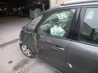 Citroën C4-picasso 1.6 hdi  7 places picture 14