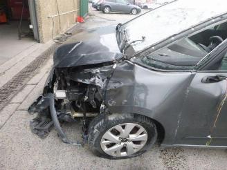 Citroën C4-picasso 1.6 hdi  7 places picture 5