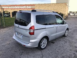 Coche accidentado Ford Tourneo Courier 1.0 ECOBOOST 2017/2