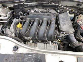 Dacia Duster 1.6 I picture 23