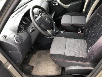 Dacia Duster 1.6 I picture 6