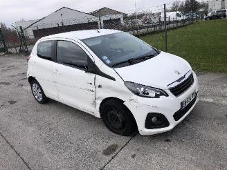 Peugeot 108 1.2  VTI picture 4