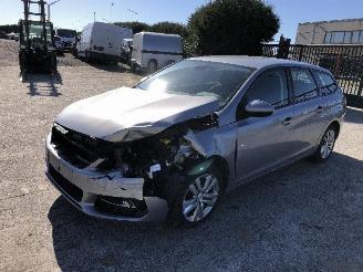 Peugeot 308 308 II SW  1.5hdi automat picture 4