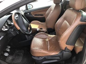 Peugeot 207 207 cc   1.6  hdi picture 9