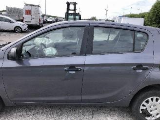 Hyundai I-20 1.4 crdi picture 9
