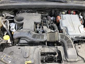 Renault Captur E-TECH HYBRID picture 19