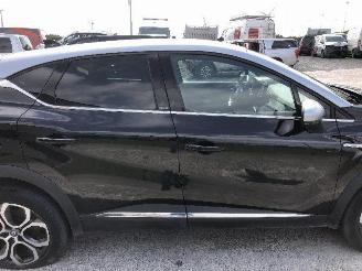 Renault Captur E-TECH HYBRID picture 11