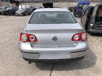 Volkswagen Passat 1.6 FSI  BLF picture 10