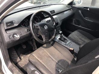 Volkswagen Passat 1.6 FSI  BLF picture 12