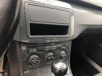 Volkswagen Passat 1.6 FSI  BLF picture 15