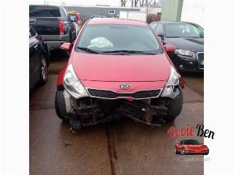 damaged passenger cars Kia Rio Rio III (UB), Hatchback, 2011 / 2017 1.2 CVVT 16V 2012/6