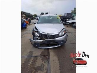 Coche siniestrado Dacia Sandero Sandero I (BS), Hatchback, 2008 / 2013 1.6 2010/4